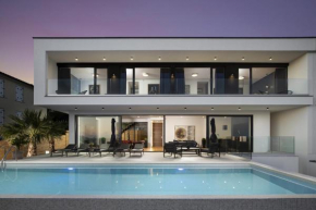 Luxury Villa Dali with Sauna, Whirlpool and Sea view in Medulin only 1,7 km from the beach